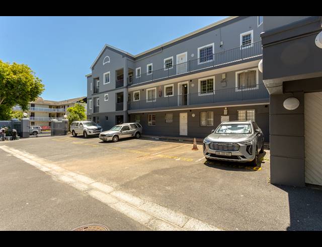 2 BEDROOM APARTMENT FOR SALE IN KENILWORTH UPPER